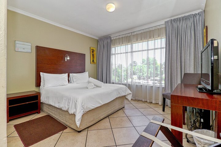 Room 3 of 36