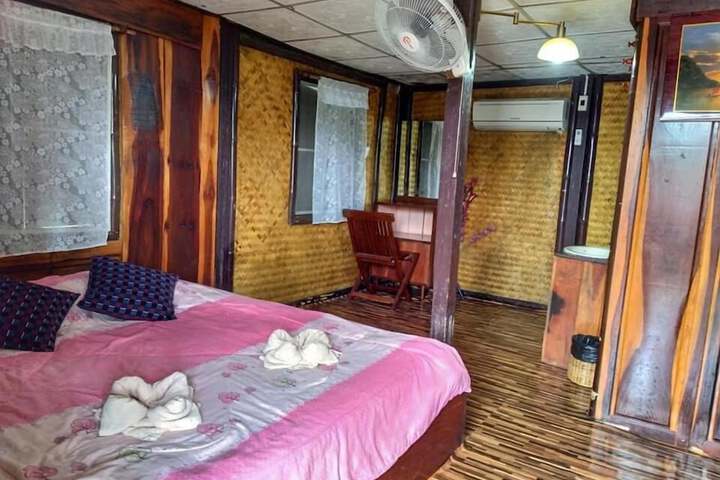 Room 8 of 41