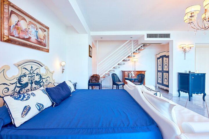Room 20 of 99