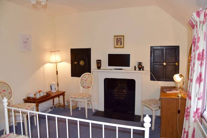 Room 13 of 64