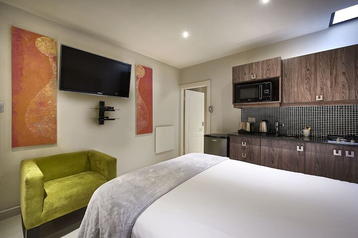 Room 25 of 101