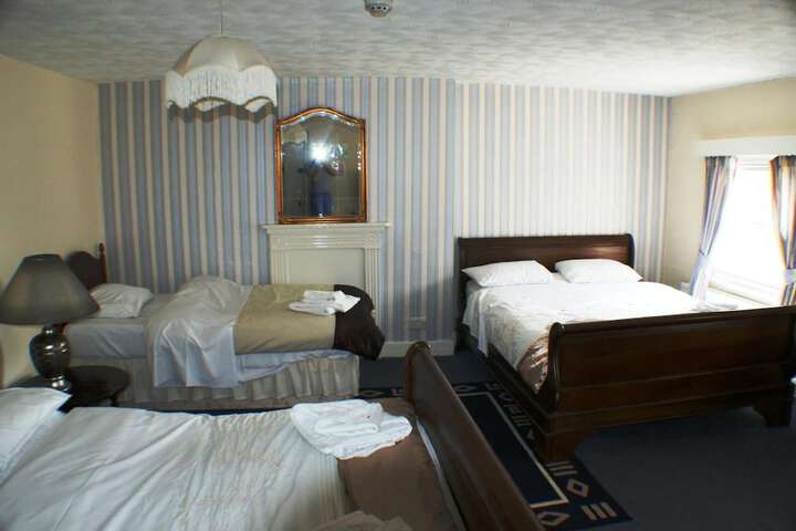 Room 20 of 28