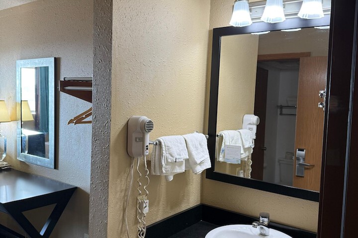 Bathroom sink