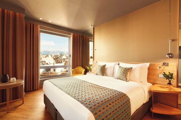 Room 32 of 89
