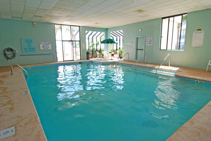 Hotel Pool