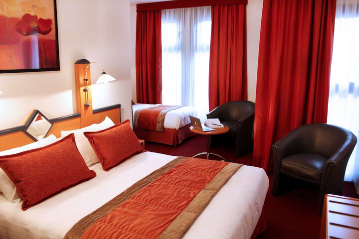 Room 10 of 62