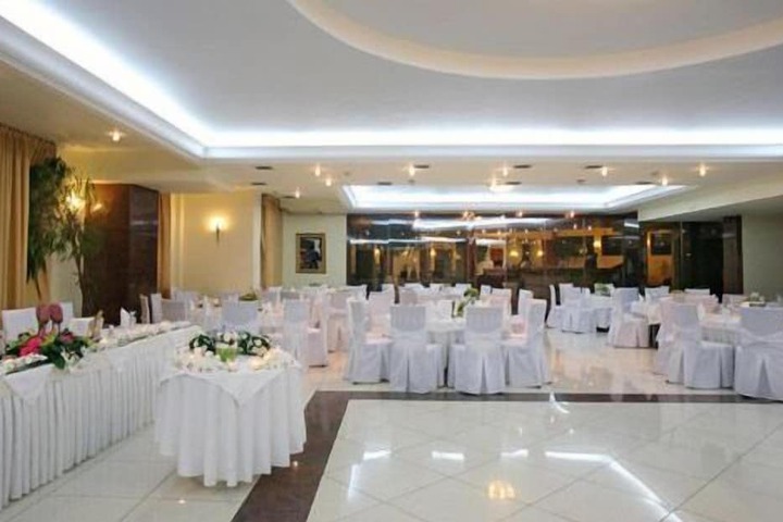 Ballroom/Hall 23 of 31