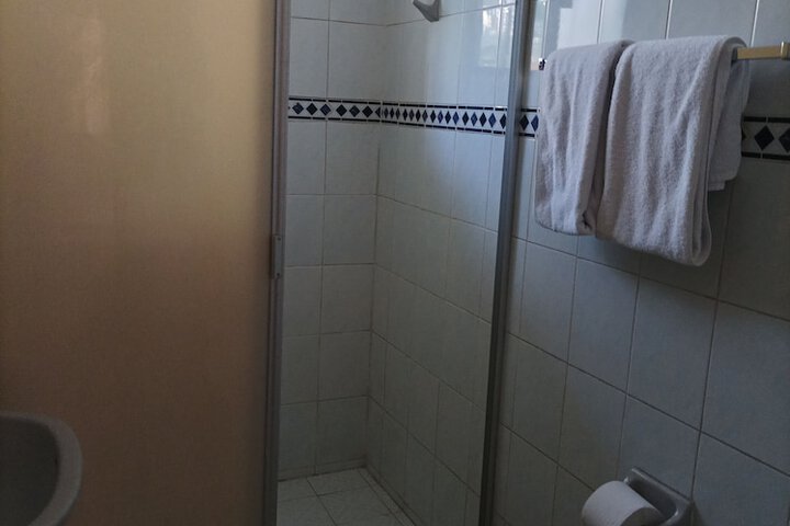 Room 11 of 42