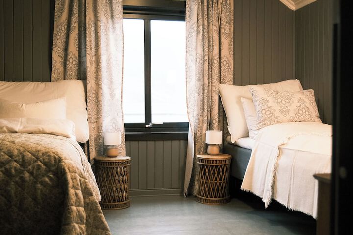 Room 12 of 35