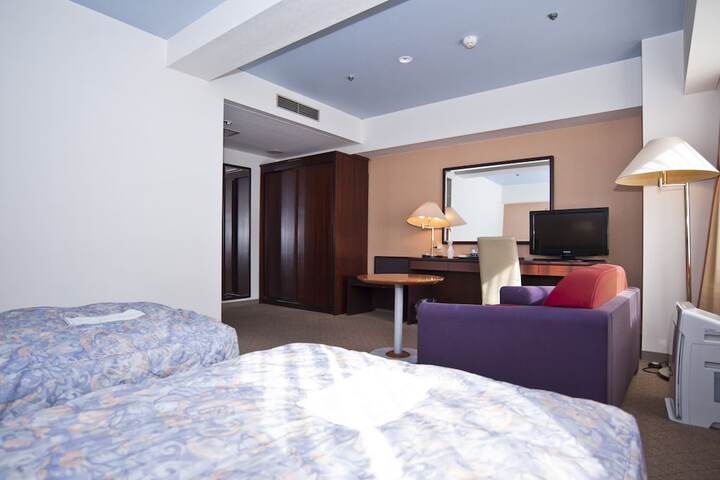 Room 62 of 120