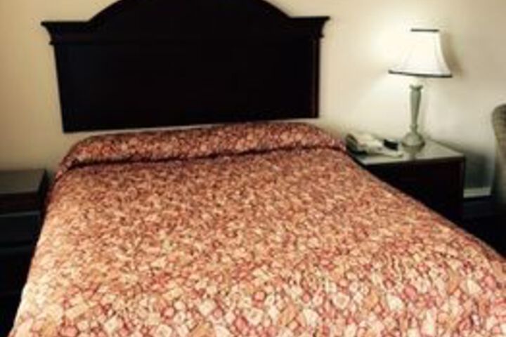 Room 10 of 26