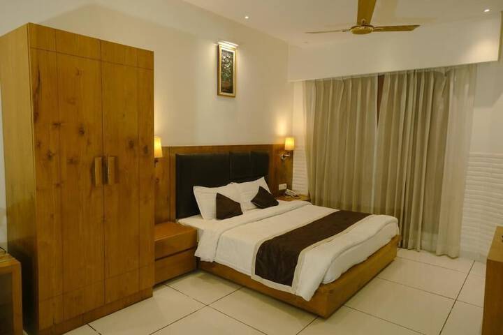 Room 14 of 15