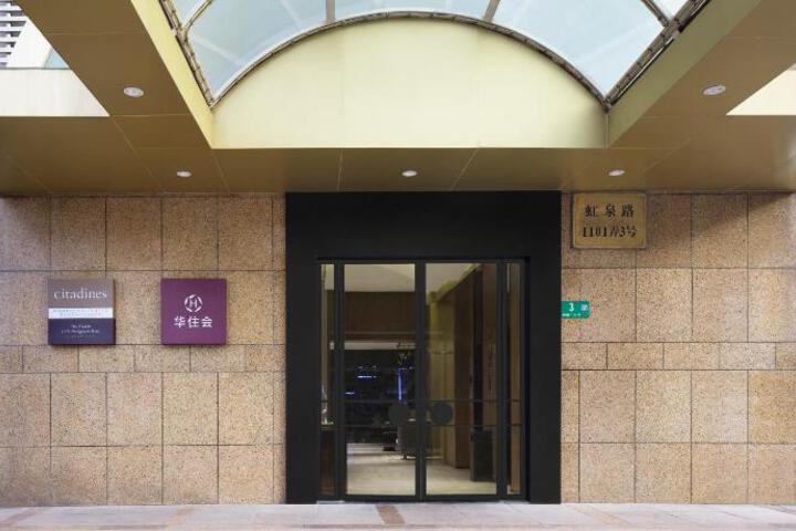 Hotel Entry