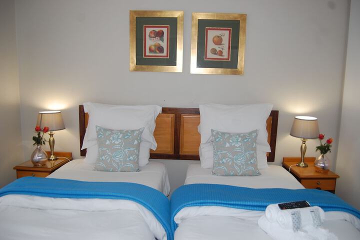 Room 4 of 5