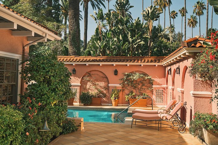 Private pool