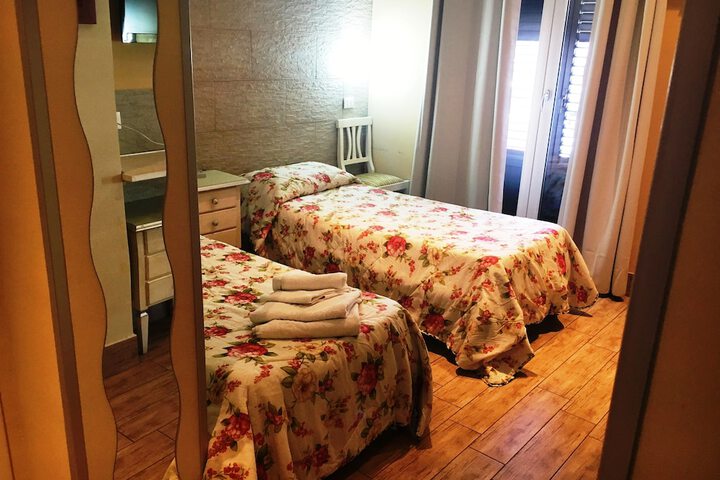 Room 8 of 42