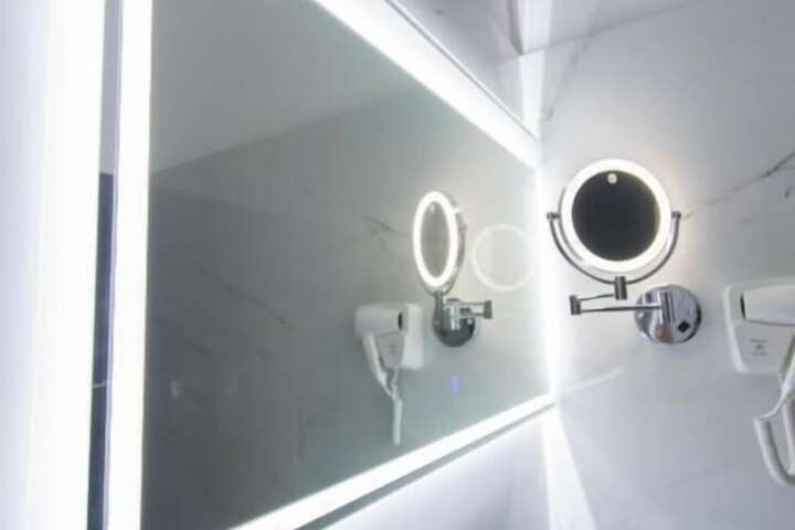 Room 29 of 53
