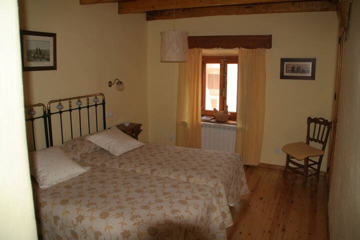 Room 7 of 16