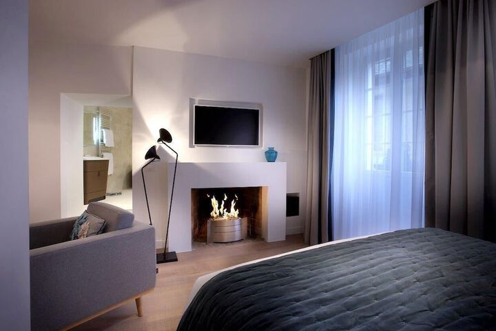 Room 32 of 96