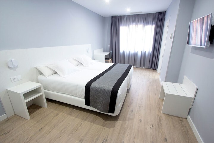 Room 8 of 31