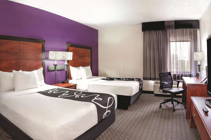 1 Double Bed Mobility Hearing Impaired Accessible Room (12 of 12)