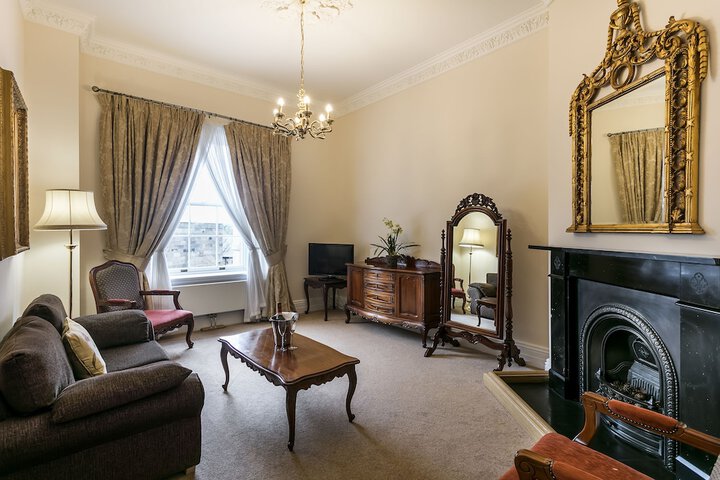 Room 44 of 105