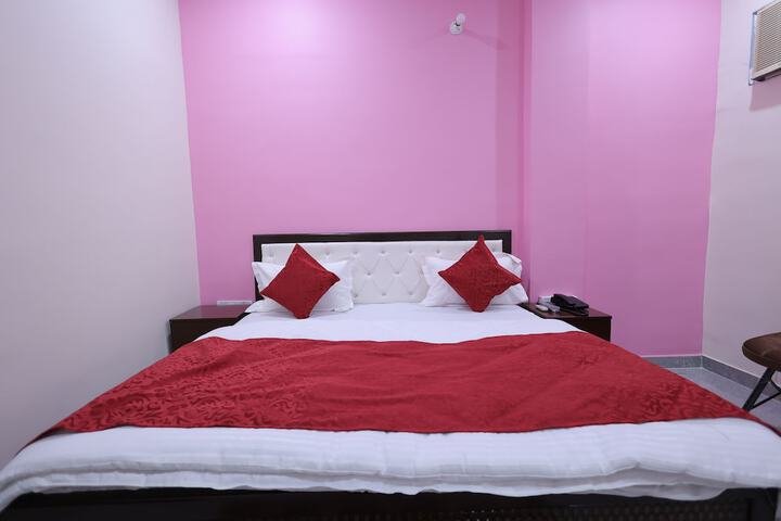 Room 34 of 83