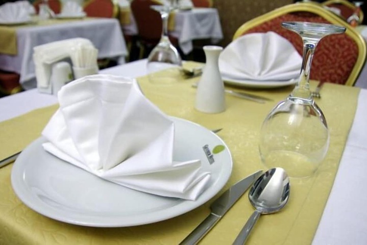 Dining 15 of 22