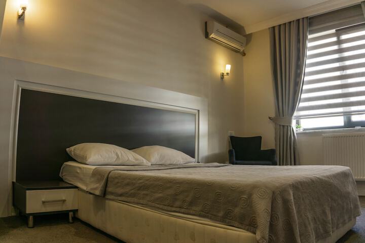 Room 4 of 43