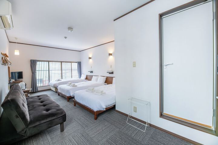 Room 30 of 61