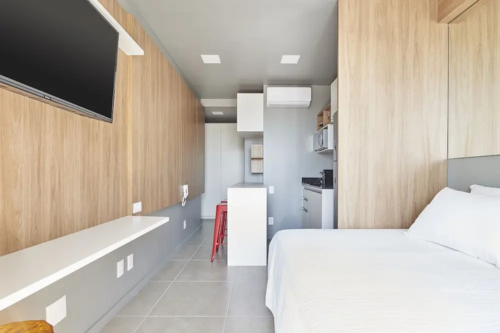 Room 6 of 23