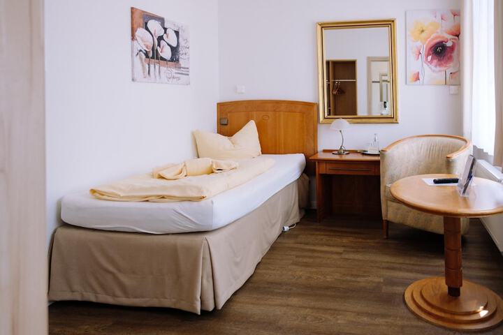 Room 18 of 61