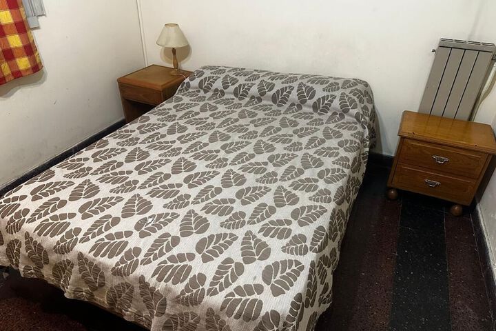 Room 11 of 18