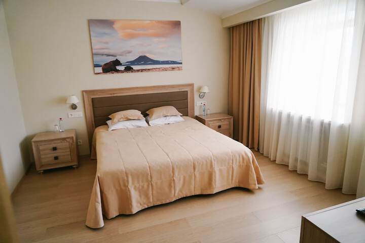 Room 10 of 31
