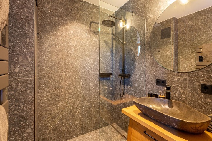 Room 18 of 40