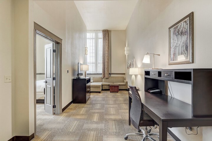 Room 50 of 137