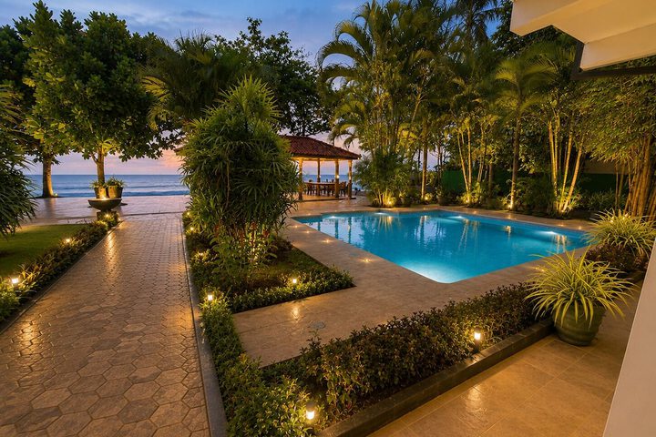 Pool 4 of 8