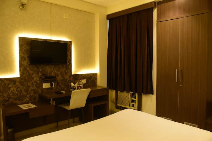 Room 27 of 75