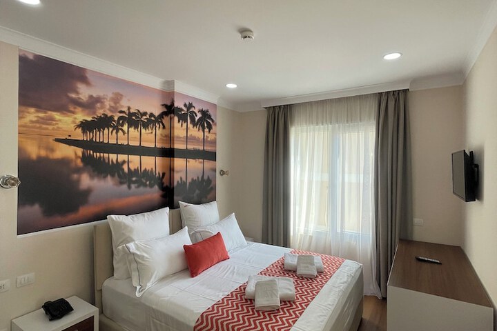 Room 85 of 191