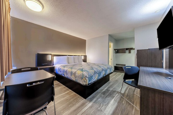 Room 6 of 29