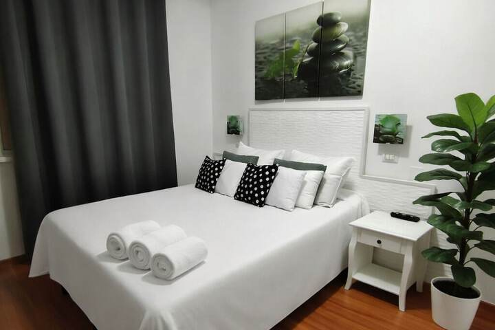 Room 10 of 25