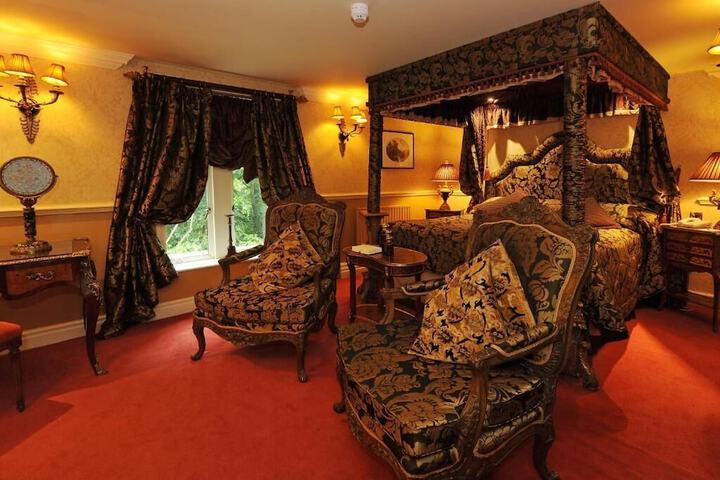 Room 21 of 84