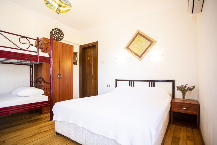 Room 15 of 92