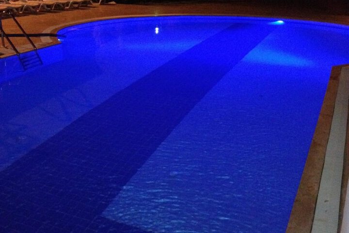 Hotel with Pool