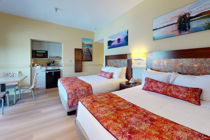 Premier 2 Queen Beds Accessible (34 of 40)