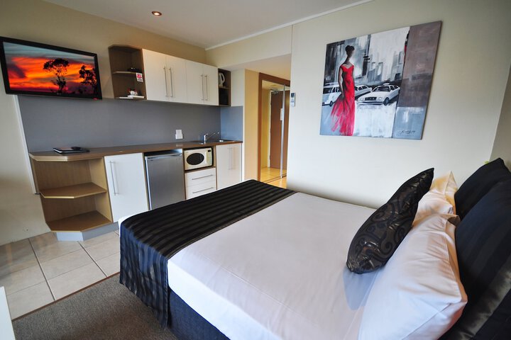 Room 8 of 30