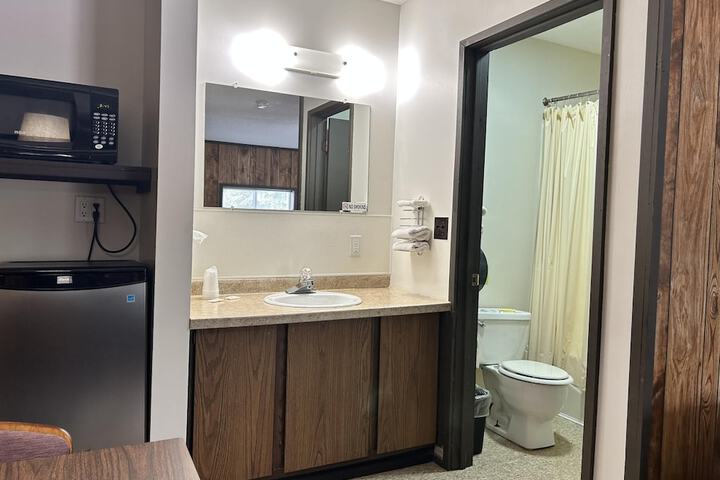 Room 2 of 30
