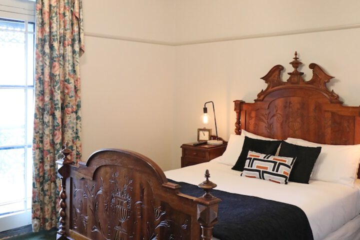 Room 27 of 345