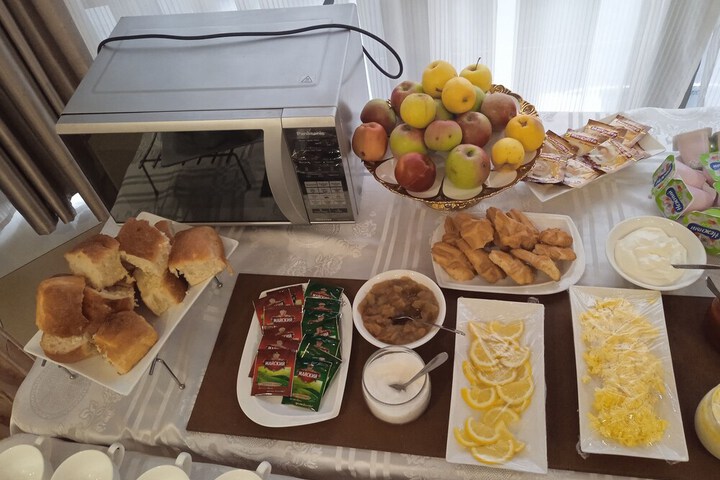 Breakfast/Coffee Service 100 of 123