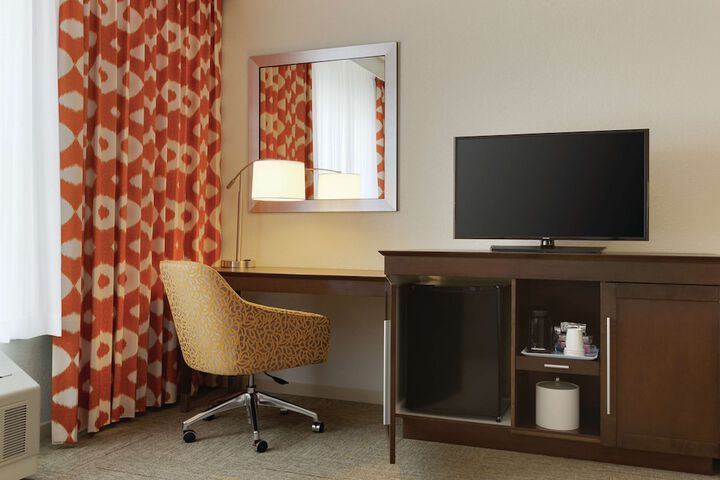 1 King with Sofa Bed Refrigerator (6 of 7)